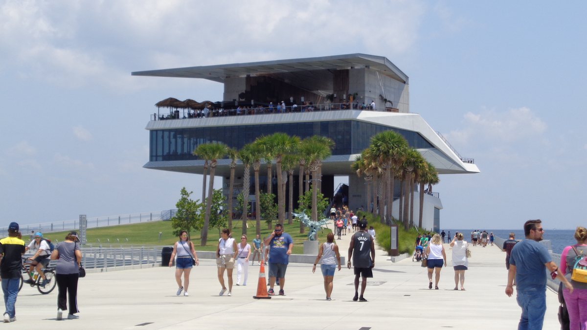 The pier, looking east.