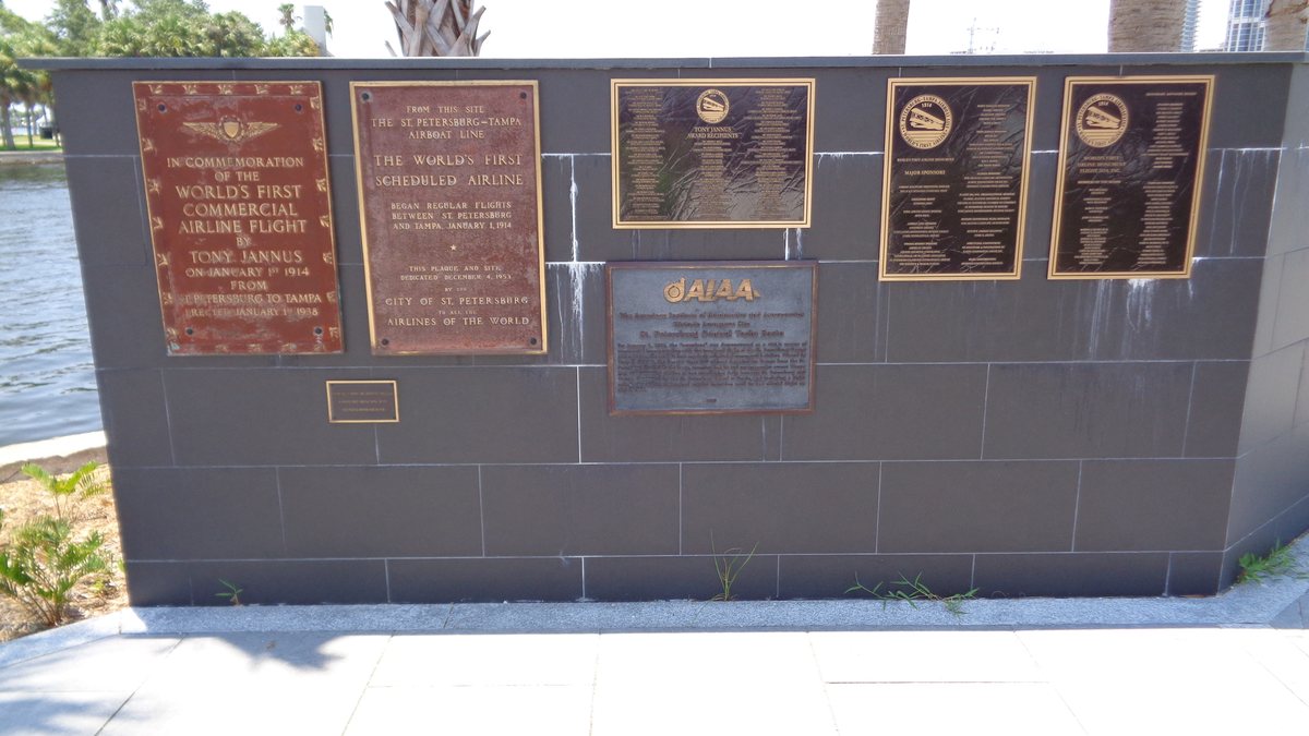 The St. Petersburg–Tampa Airboat Line marker.